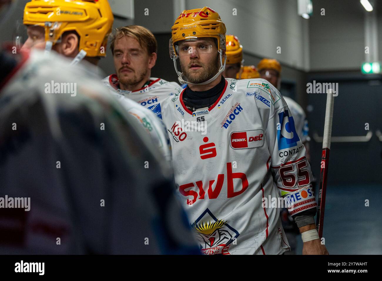 Christian Wejse (Fischtown Pinguins Bremerhaven, #65) vor dem Spiel, GER Duesseldorfer EG v. Fischtown Pinguins Bremerhaven, Eishockey, Deutsche Eishockey-Liga, 5. Spieltag, saison 2024/2025, 01.10.2024 Foto : Eibner-Pressefoto/Fabian Friese Banque D'Images