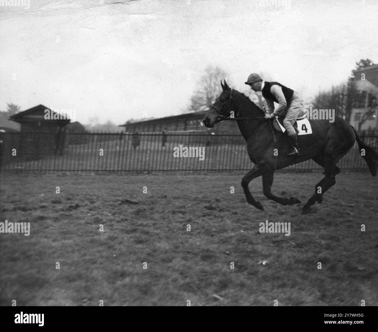 Mariners Log être monté ici par le meilleur jockey de chasse nationale de la saison dernière R Francis 21 décembre 1954 Banque D'Images