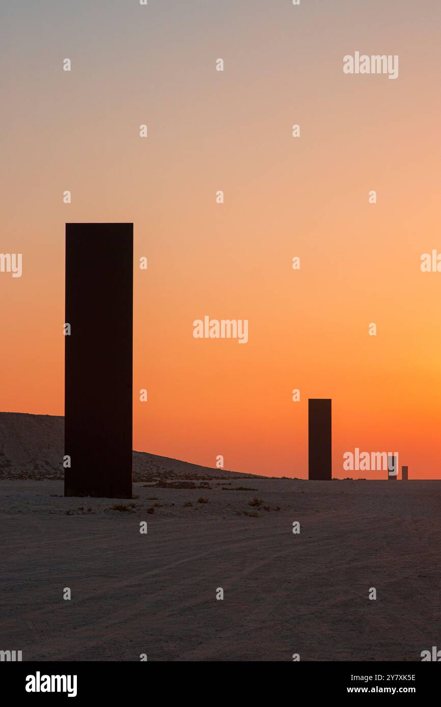 East-West/West-East de Richard Serra (1938-2024), artiste américain de renommée mondiale, à la réserve naturelle de Brouq au Qatar Banque D'Images
