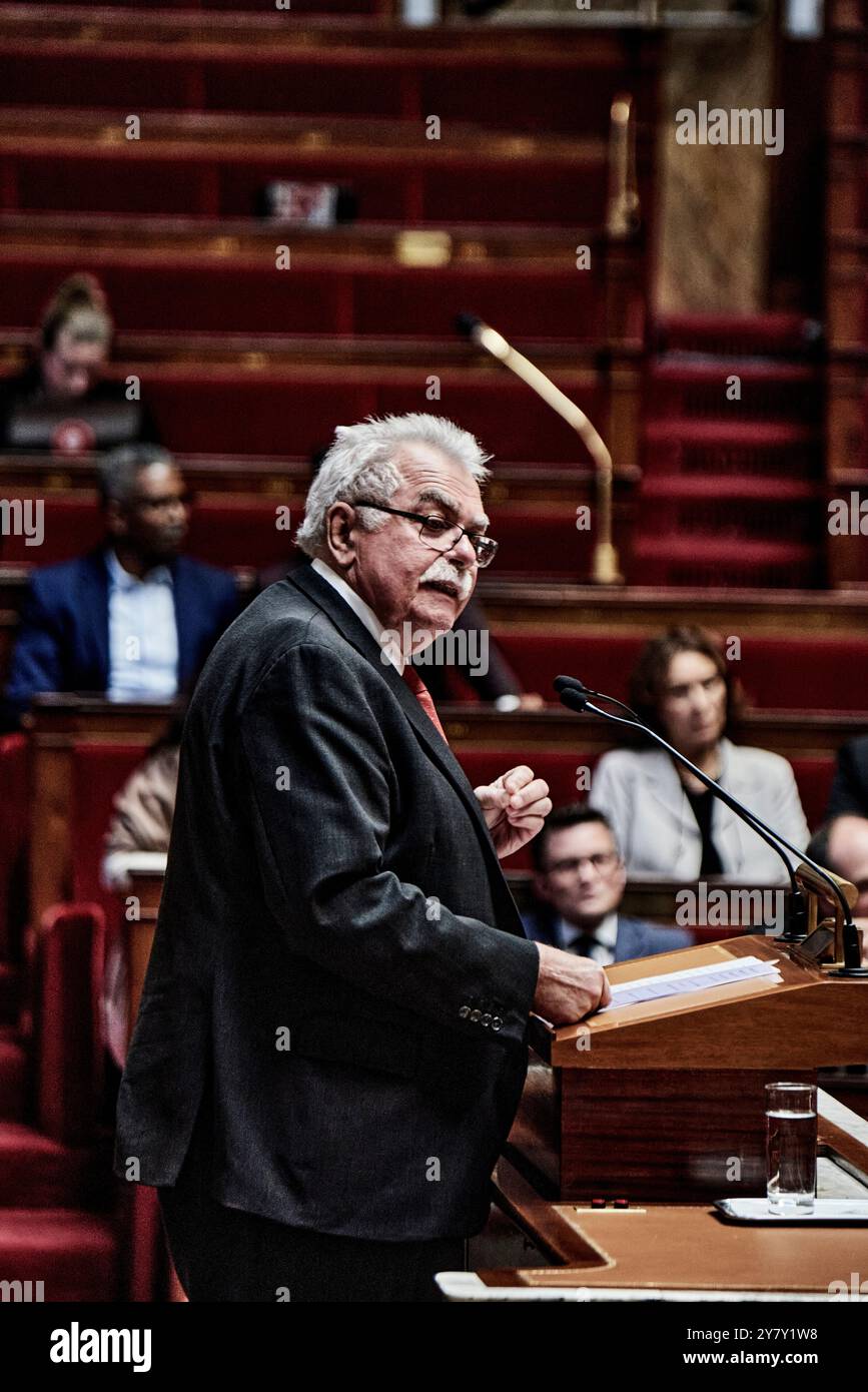 Paris, France. 1er octobre 2024. Antonin Burat/le Pictorium - discours de politique générale prononcé par le premier ministre Michel Barnier devant l'Assemblée nationale française - 01/10/2024 - France/Paris - Président du groupe parlementaire -gauche démocrate et républicaine- réaction après le discours de politique générale prononcé par le premier ministre Michel Barnier à l'Assemblée nationale française, le 1er octobre 2024. Crédit : LE PICTORIUM/Alamy Live News Banque D'Images