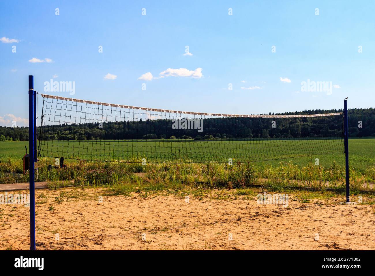 Terrain de volley-ball sur sable en plein air déserté Banque D'Images