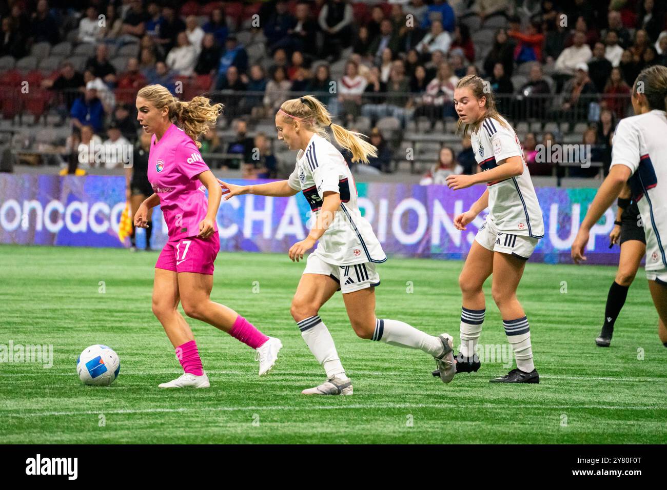 Vancouver, Canada. 1er octobre 2024. Vancouver, Colombie-Britannique, Canada, 1er octobre 2024 : Kimmi Ascanio (17 San Diego Wave) en action lors du match de phase de groupes de la Coupe des Champions de la CONCACAF W entre Vancouver Whitecaps FC Girls Elite et San Diego Wave au BC place Stadium de Vancouver, Colombie-Britannique, Canada (USAGE ÉDITORIAL SEULEMENT). (Amy elle/SPP) crédit : photo de presse sportive SPP. /Alamy Live News Banque D'Images