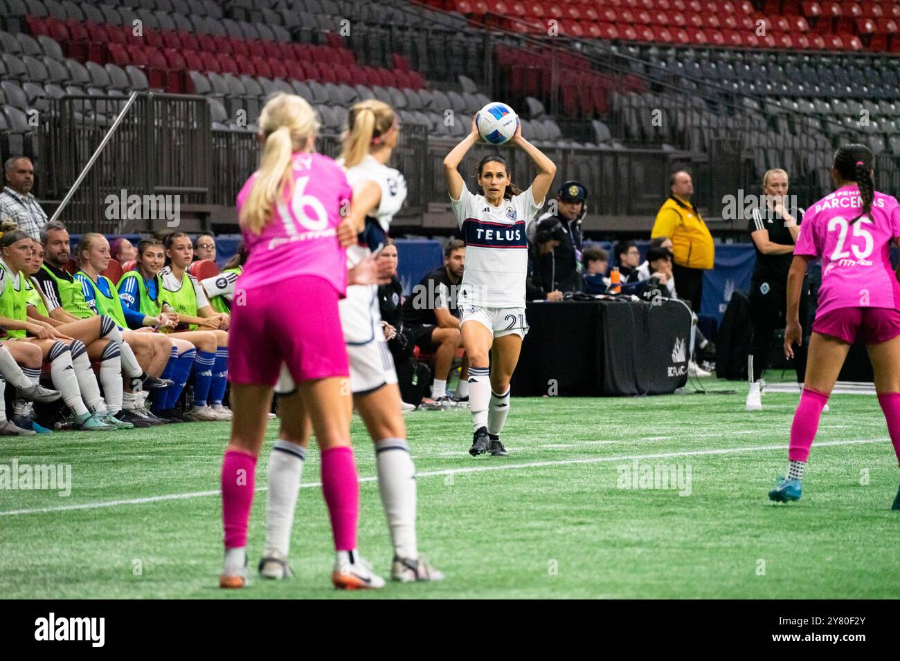 Vancouver, Canada. 1er octobre 2024. Vancouver, Colombie-Britannique, Canada, 1er octobre 2024 : Jourdan Ziff (21 Vancouver Whitecaps FC Girls Elite) en action lors du match de phase de groupes de la Coupe des Champions de la CONCACAF W entre Vancouver Whitecaps FC Girls Elite et San Diego Wave au BC place Stadium à Vancouver, Colombie-Britannique, Canada (USAGE ÉDITORIAL SEULEMENT). (Amy elle/SPP) crédit : photo de presse sportive SPP. /Alamy Live News Banque D'Images