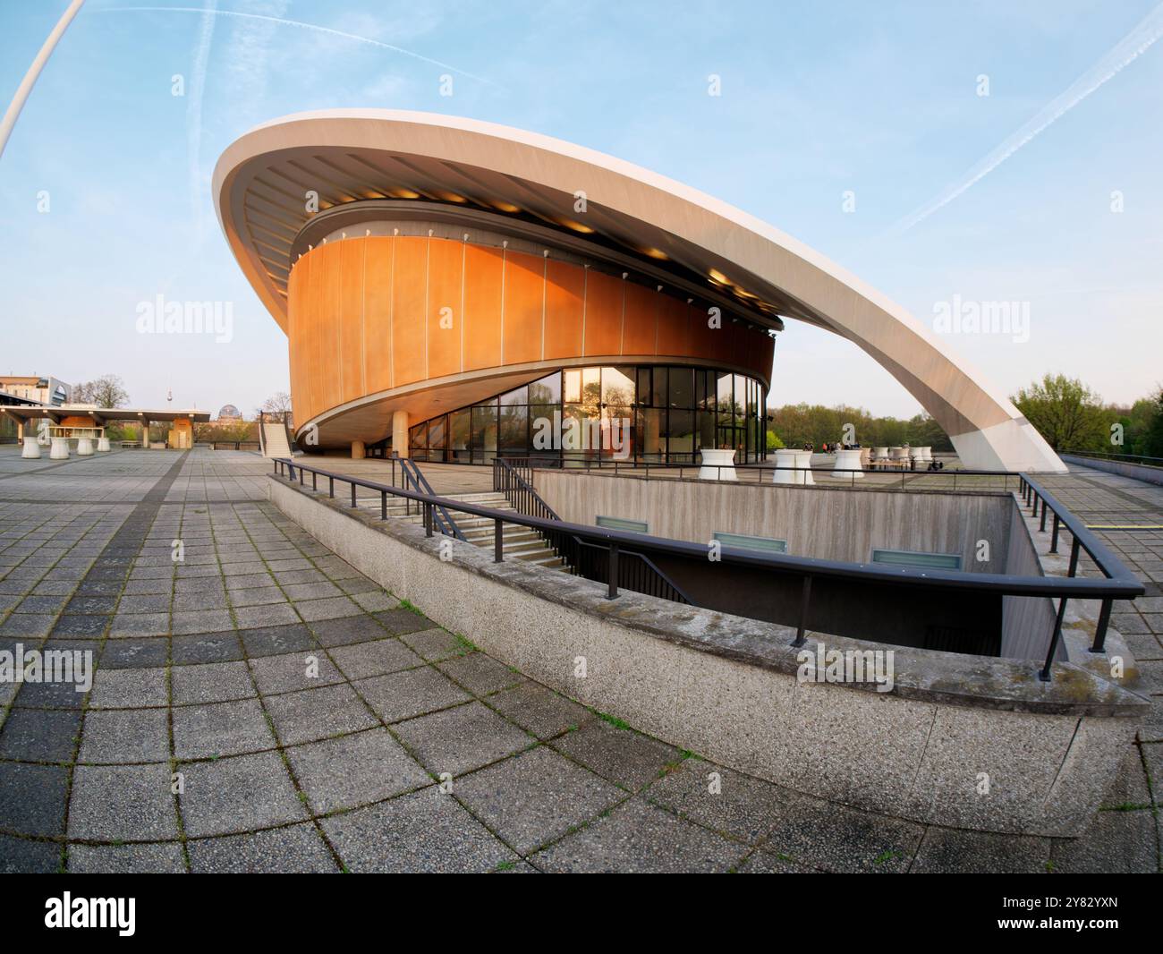 La Haus der Kulturen der Welt (Maison des cultures du monde) à Tiergarten à Berlin. Banque D'Images