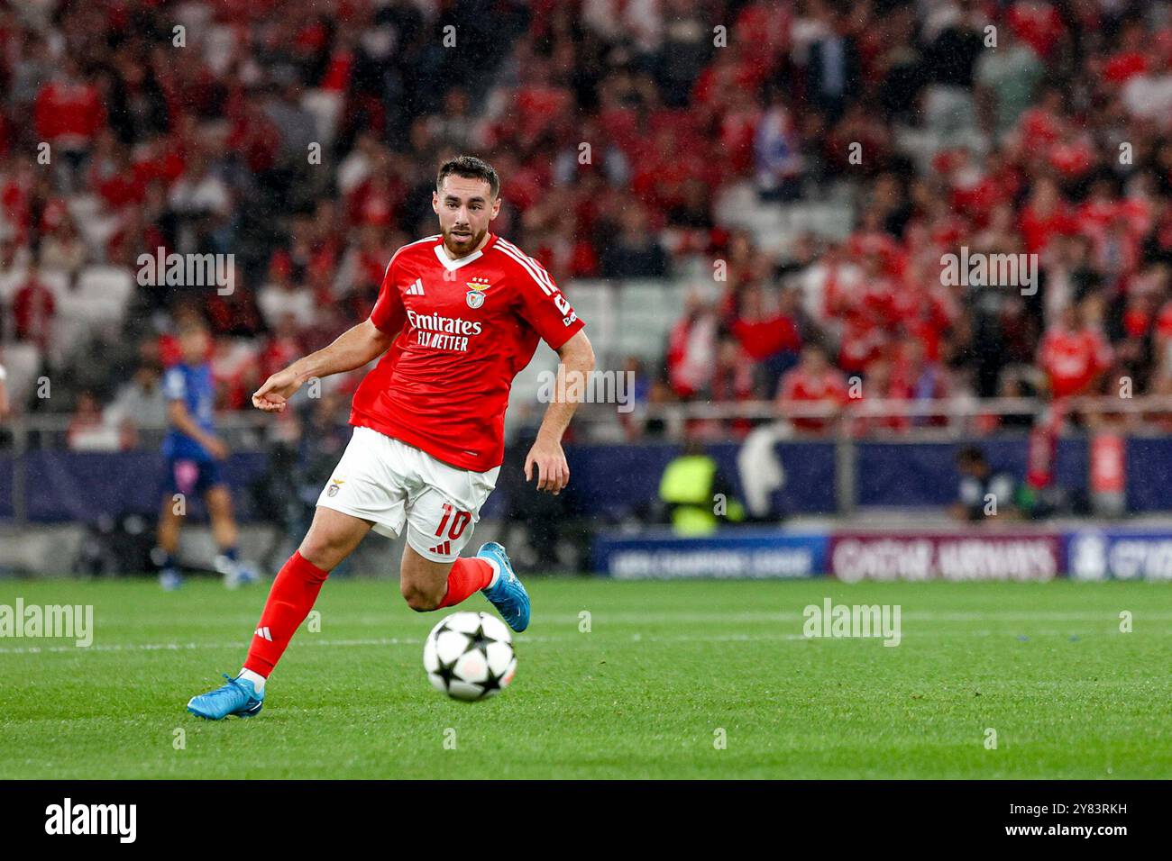 Portugal. 1er octobre 2024. Orkun Kökçü milieu de terrain de SL Benfica lors du match de football de l'UEFA Champions League entre SL Benfica et LOSC Lille à l'Estadio da Luz à Lisbonne le 2 octobre 2024. UEFA Champions League - SL Benfica vs Atletico Madrid (Valter Gouveia/SPP) crédit : SPP Sport Press photo. /Alamy Live News Banque D'Images