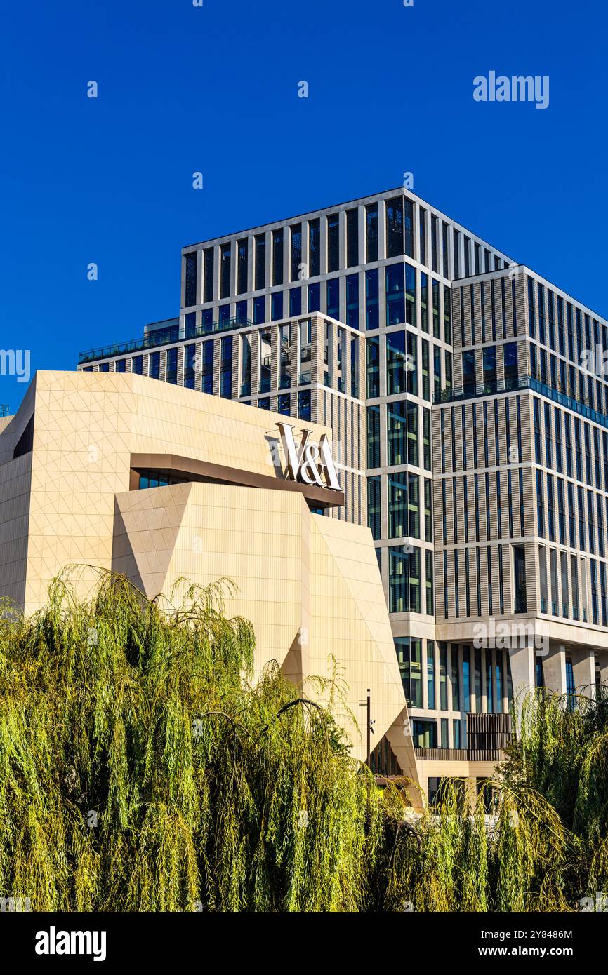 New V&A East Museum et London College Buildings sur East Bank, Stratford, Londres, Angleterre Banque D'Images