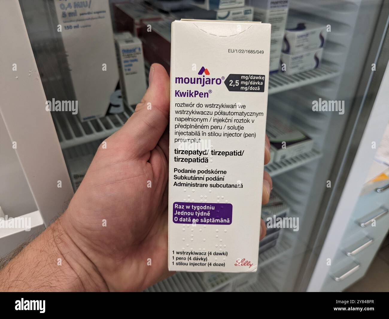 Prague, République tchèque-août 28 2024 : MOUNJARO ELI LILLY Tirzepatide stylo injection médicament antidiabétique utilisé pour le traitement du diabète de type 2 Banque D'Images