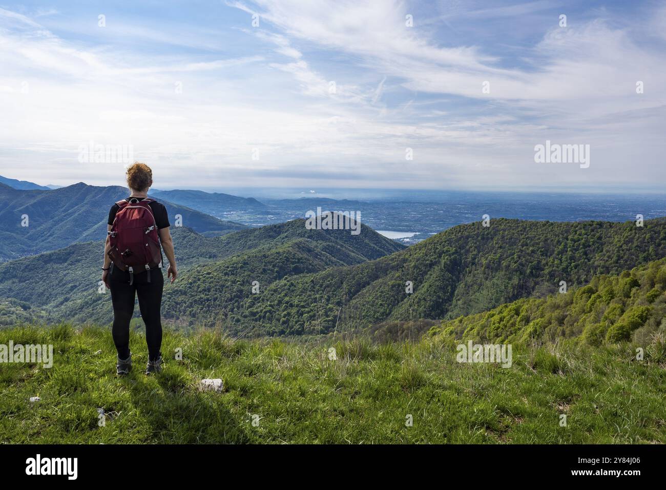 Mountaineer sur les Alpes du lac de Côme Banque D'Images