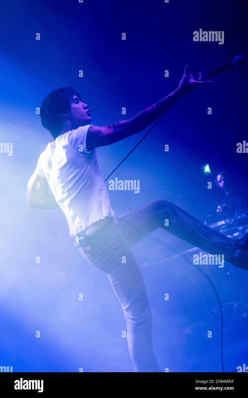 Londres, Royaume-Uni. 2 octobre 2024. JXDN, alias Jaden Hossler, se produit au Shepherds Bush Empire de Londres pour sa tournée européenne « When the Music Stops ». Cristina Massei/Alamy Live News Banque D'Images