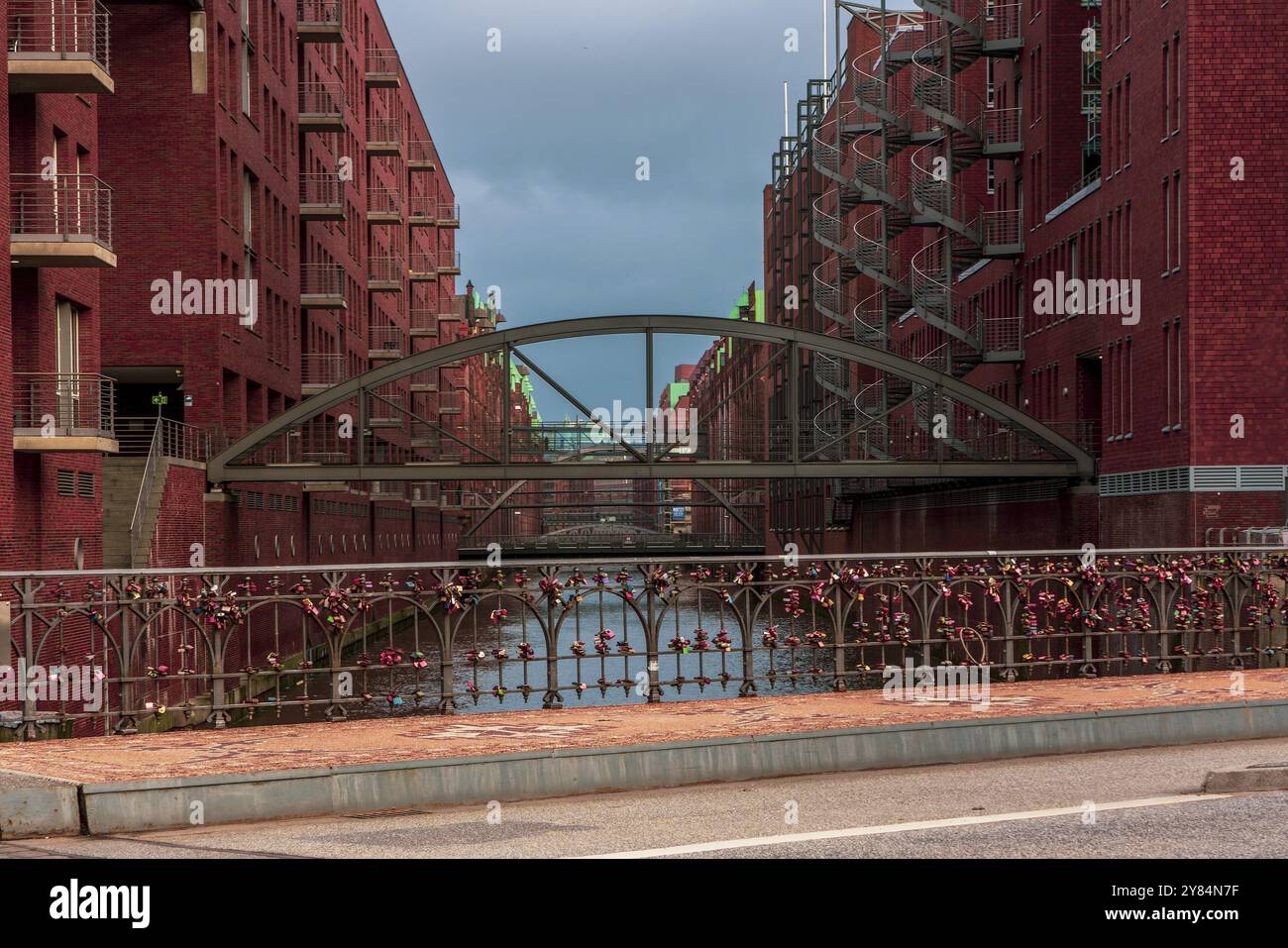 Vue sur le quartier des entrepôts Speicherstadt à Hambourg Banque D'Images