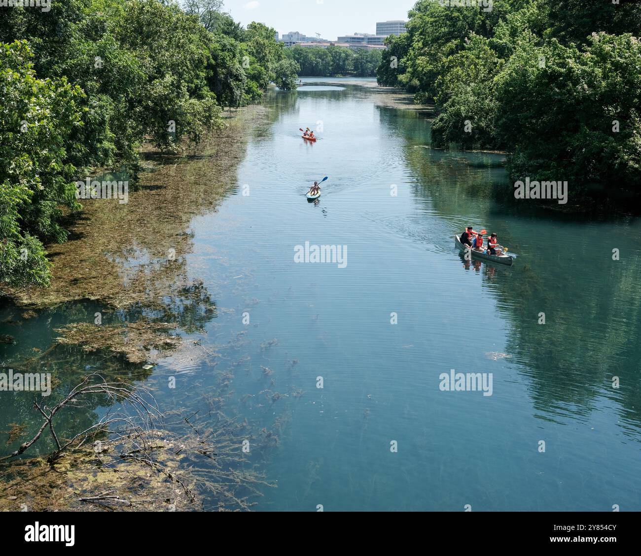 Austin, TX, États-Unis - 29 mai 2024 - Lady Bird Lake sur le fleuve Colorado. Banque D'Images