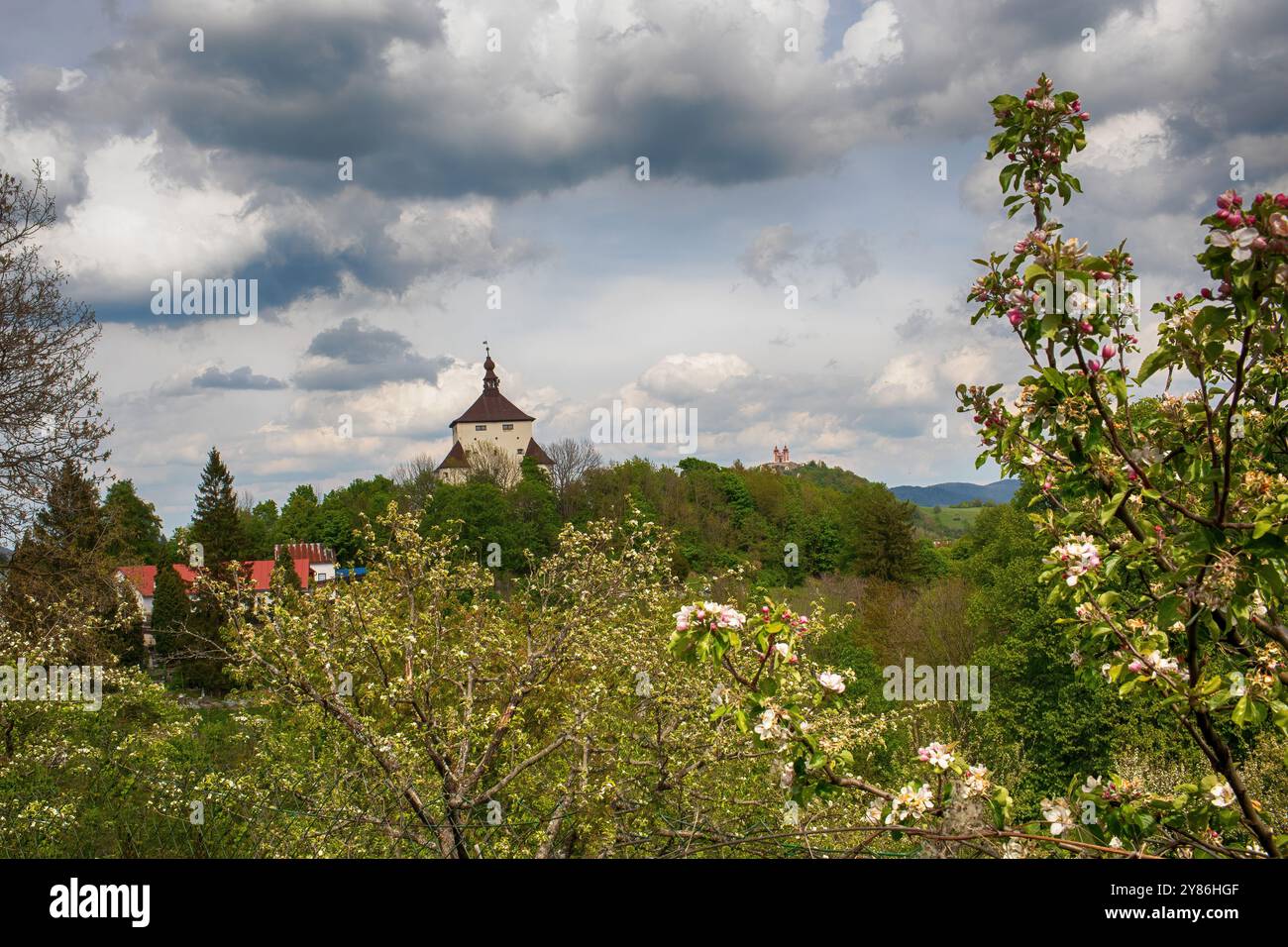 Banska Stiavnica, Slovaquie - 28 avril 2024 : vue du nouveau château . Photo de haute qualité Banque D'Images