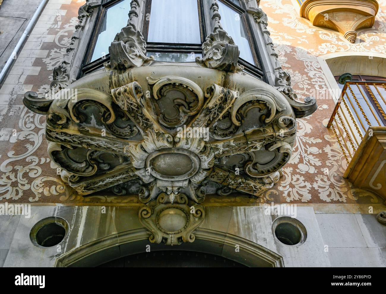 Casa Solà-Morales, route de l'architecture moderniste à Olot, un joyau catalan, plein d'histoire, de culture et de patrimoine Banque D'Images