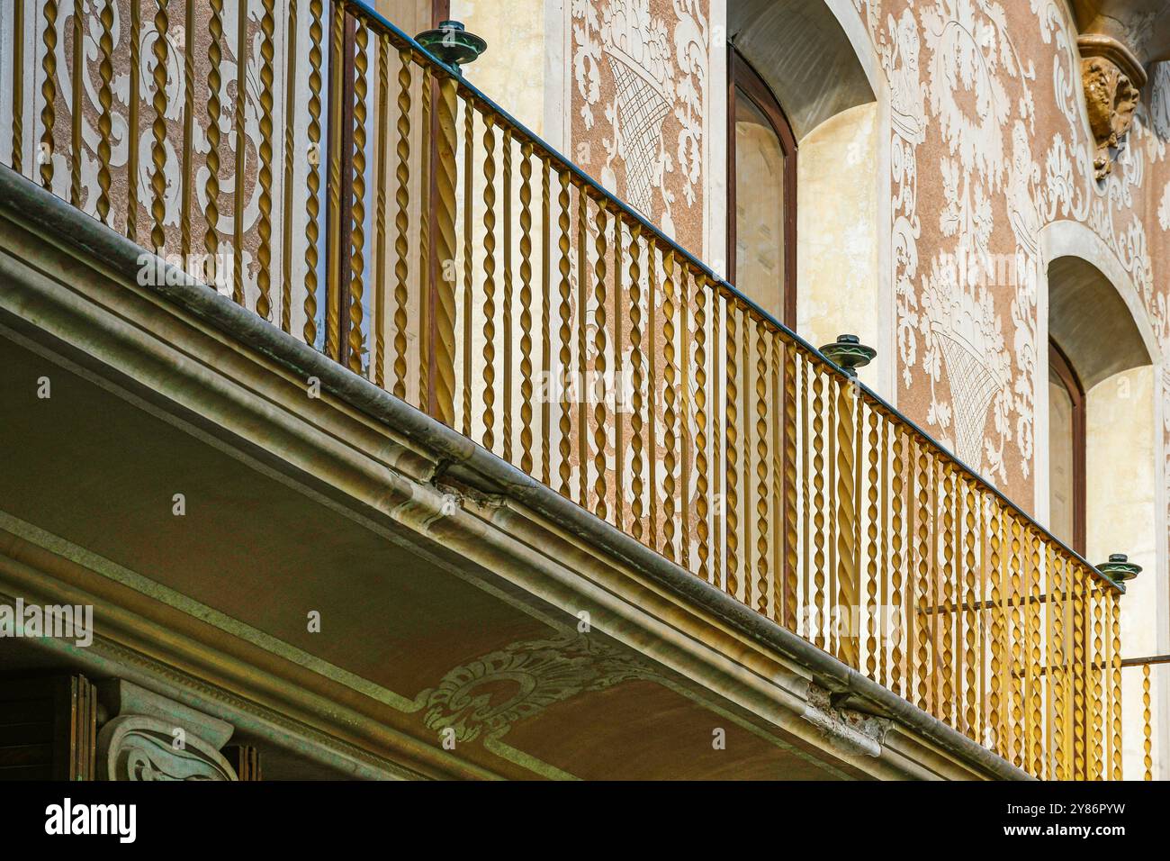 Casa Solà-Morales, route de l'architecture moderniste à Olot, un joyau catalan, plein d'histoire, de culture et de patrimoine Banque D'Images