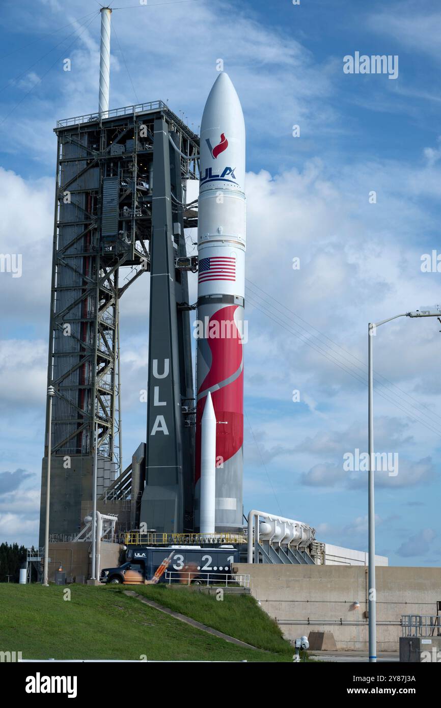 United Launch Alliance (ULA) a préparé sa fusée Vulcan pour le lancement de sa deuxième mission, Cert - 2, à partir du complexe de lancement 41 à la Station spatiale Cape Canaveral, en Floride, le jeudi 3 octobre 2024. Photo de Joe Marino/UPI crédit : UPI/Alamy Live News Banque D'Images