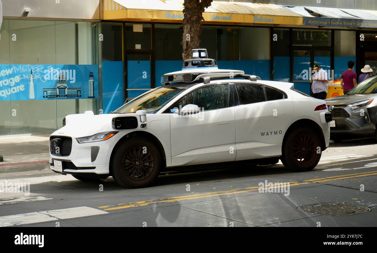 Waymo Jaguar ipace taxi électrique sans conducteur. Banque D'Images