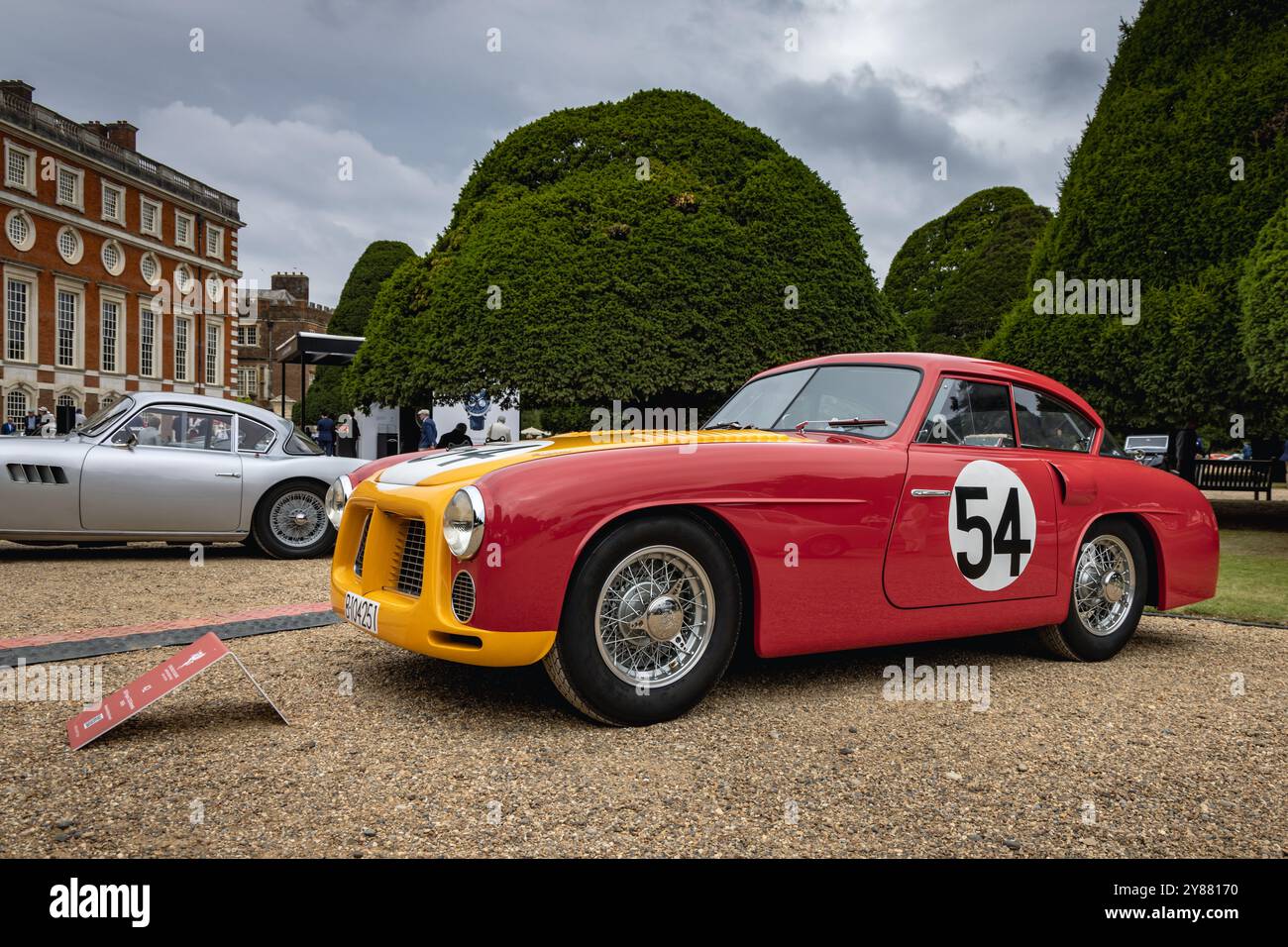 1952 Pegaso Z-102 Berlinetta ENASA. Concours of Elegance 2024, Hampton court Palace, Londres, Royaume-Uni Banque D'Images