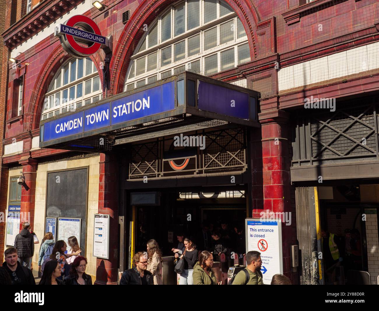 Panneau de la station de métro Camden Town, Londres, Royaume-Uni Banque D'Images