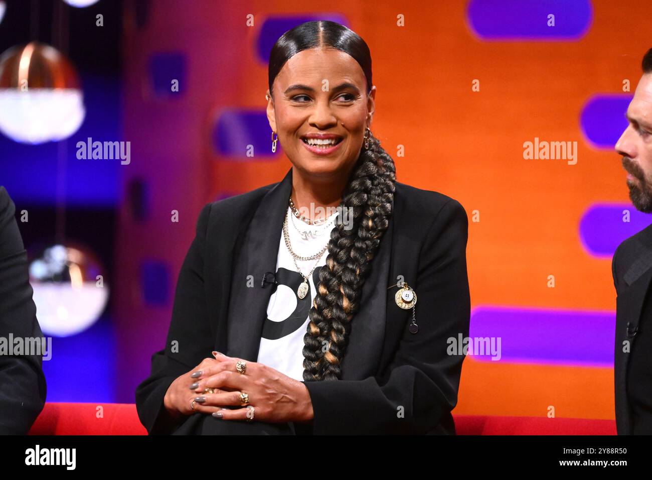 UTILISATION ÉDITORIALE UNIQUEMENT Neneh Cherry pendant le tournage du Graham Norton Show, au BBC Studioworks 6 Television Centre, Wood Lane, Londres, qui sera diffusé sur BBC One vendredi soir. Date de la photo : jeudi 3 octobre 2024. Crédit photo : Matt Crossick/PA Wire Banque D'Images