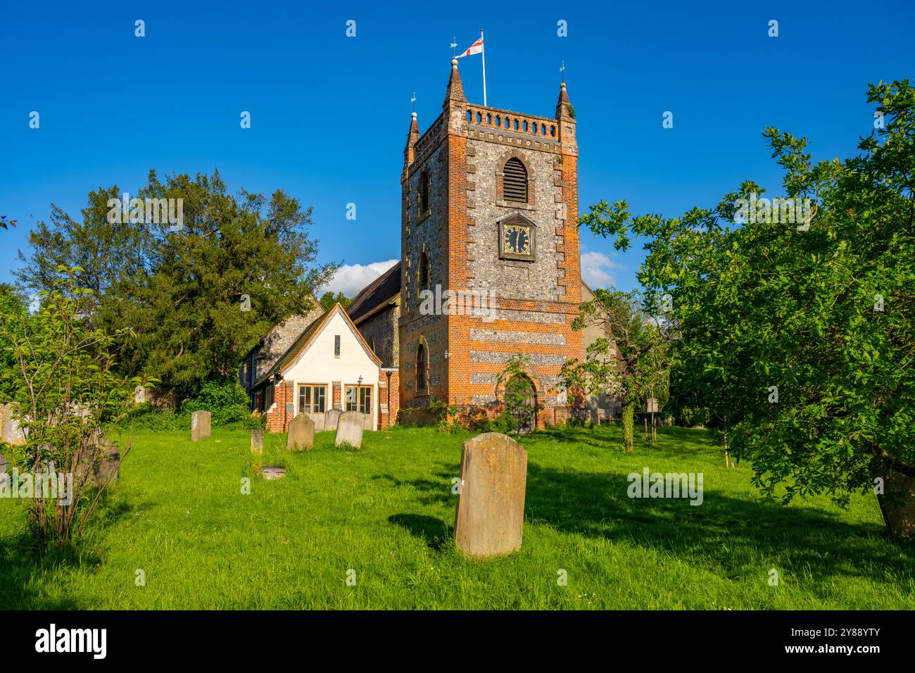Saint Peter & Paul Church of England à Shoreham Kent un soir d'été. Banque D'Images
