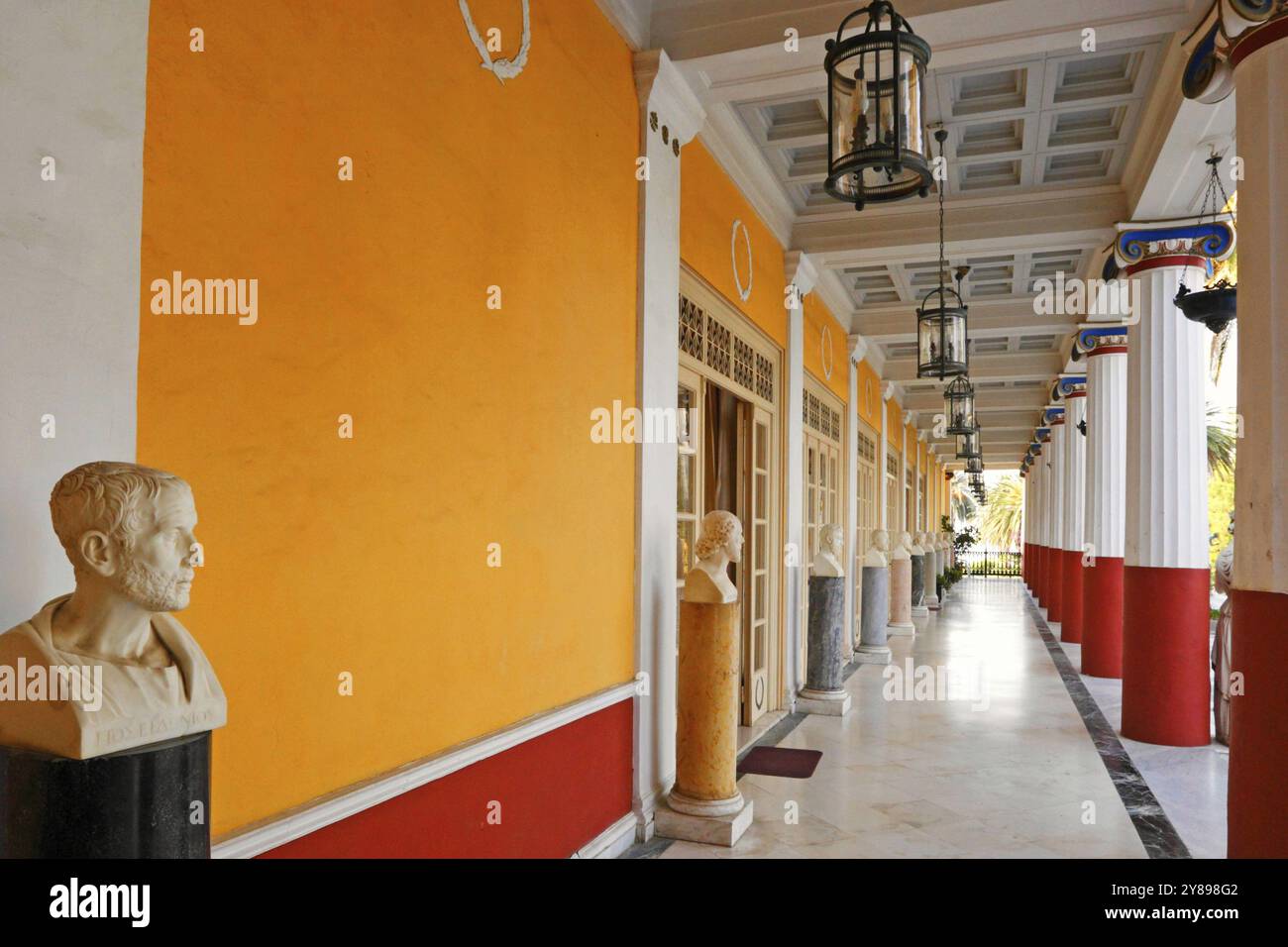 L'Achilleion Palace dans le village de Gastouri Corfou construire par l'Impératrice Elisabeth d'Autriche (connu sous le nom de 'Sissi') et plus tard acheté par Kaiser William Banque D'Images