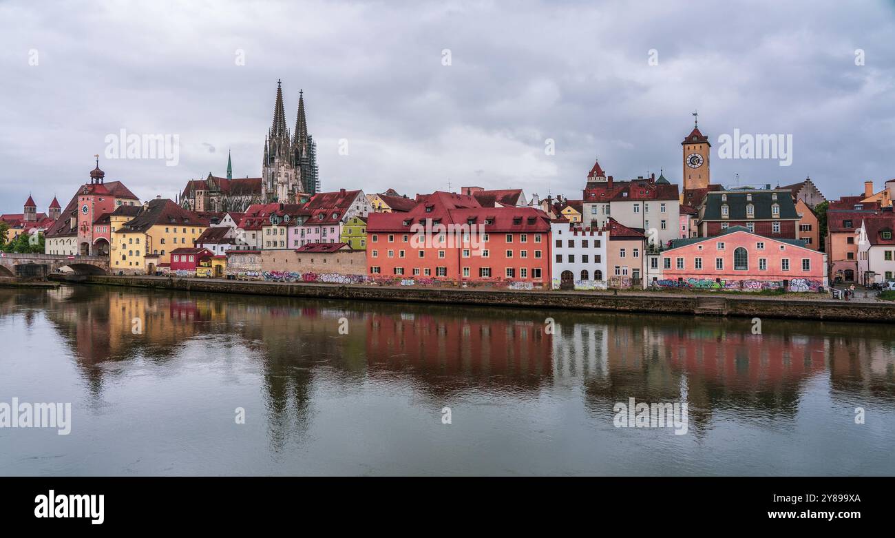 Vue panoramique de la vieille ville de Ratisbonne sur le Danube en Allemagne Banque D'Images