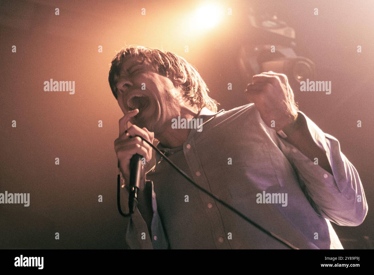 Copenhague, Danemark. 02 octobre 2024. Le chanteur américain John Maus donne un concert au Pumpehuset à Copenhague. Banque D'Images