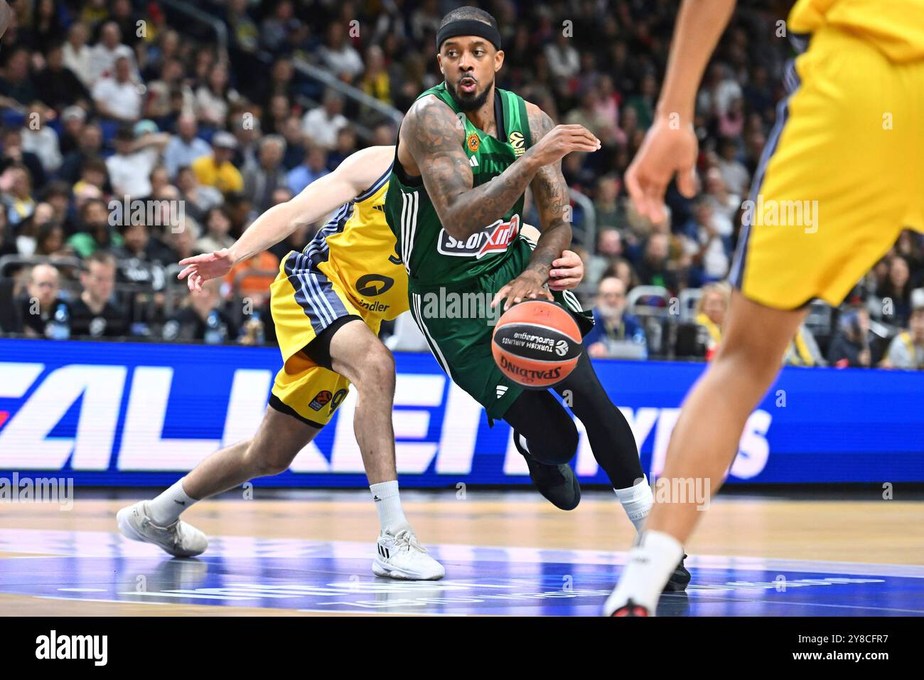 Berlin, Deutschland. 03 Oct, 2024. Lorenzo Brown (Panathinaikos Athens, #2) GER, ALBA Berlin v Panathinaikos AKTOR Athens, basketball, EuroLeague, saison 2024/2025, 1. Spieltag, 03.10.2024. Foto : Eibner-Pressefoto/Ryan Sleiman crédit : dpa/Alamy Live News Banque D'Images