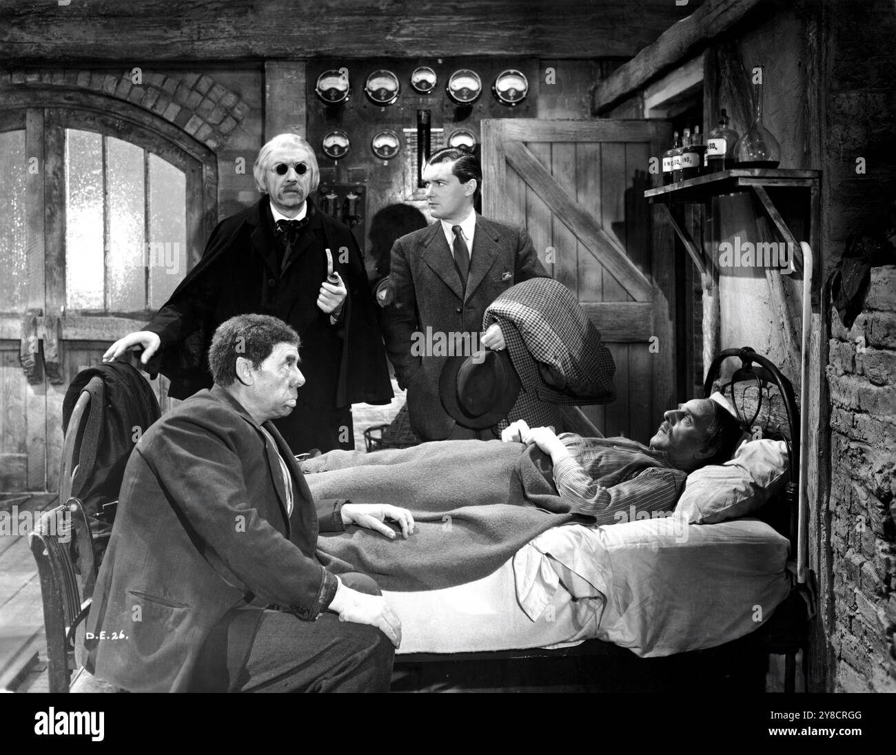 WILFRED / WILFRID WALTER BELA LUGOSI HUGH WILLIAMS et ARTHUR E. OWEN dans LES YEUX NOIRS DE LONDRES (Royaume-Uni) / LE MONSTRE HUMAIN (États-Unis) 1939 réalisateur WALTER SUMMERS roman Edgar Wallace direction artistique Duncan Sutherland John Argyle Productions / Pathe Pictures Ltd. Banque D'Images