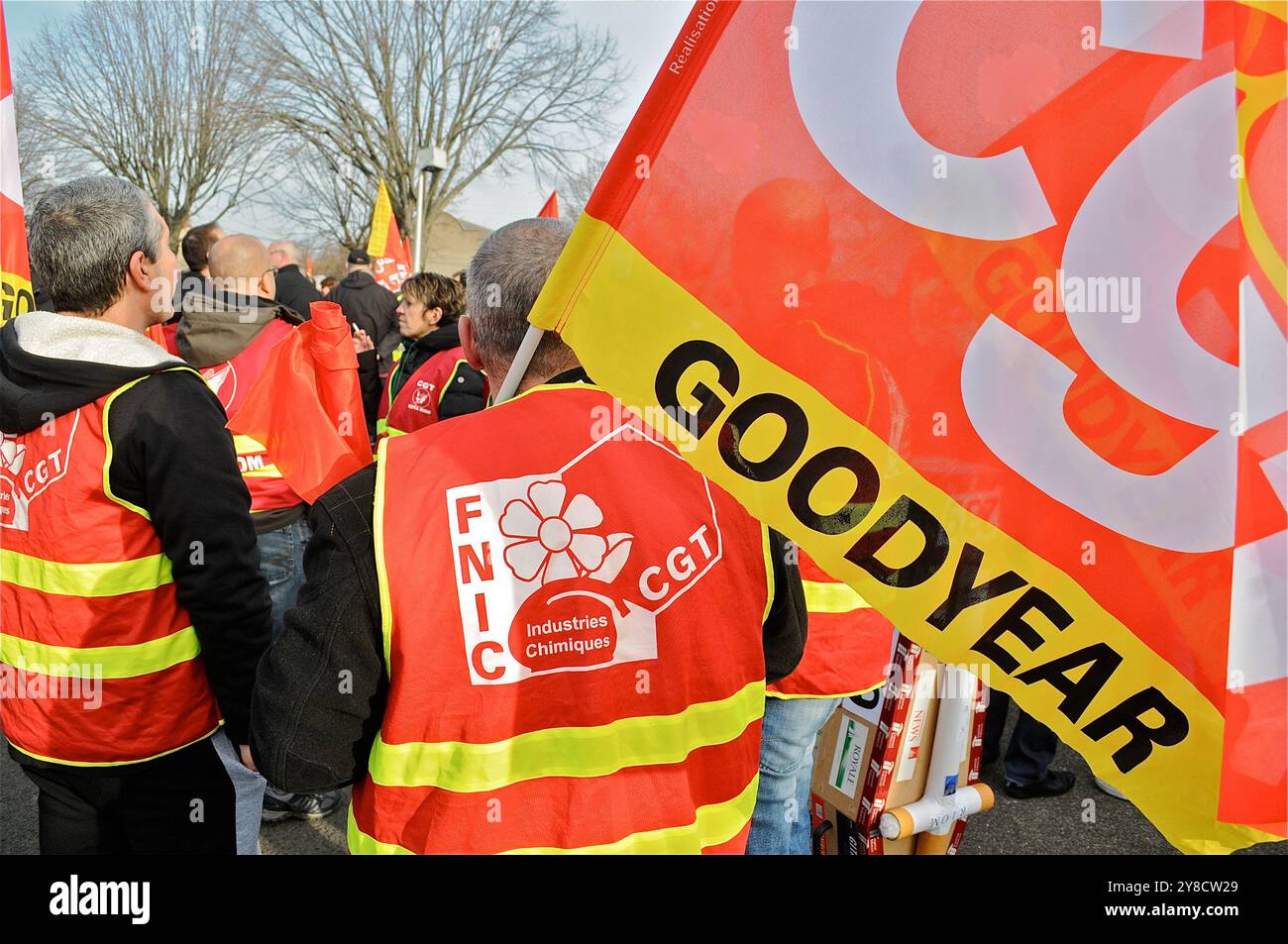 Les employés DE SEITA manifestent contre la fermeture du tissu de cigarettes, Rioms, Puy-de-Dôme, région Auvergne-Rhône-Alpes, France Banque D'Images