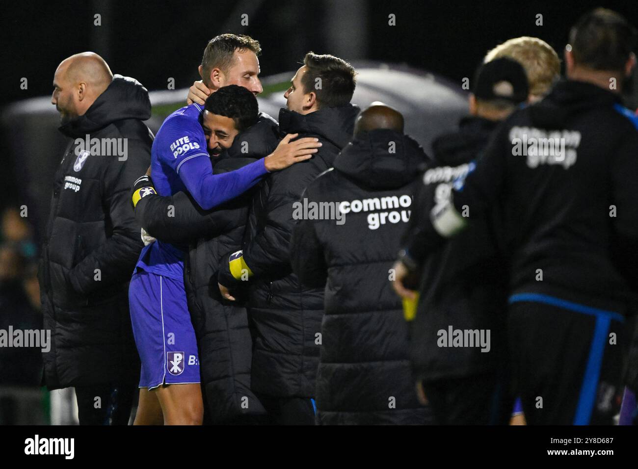 Maasmechelen, Belgique. 04 octobre 2024. Simon Bammens du Patro Eisden célèbre après avoir marqué lors d'un match de football entre Patro Eisden et KMSK Deinze, vendredi 04 octobre 2024 à Maasmechelen, lors de la septième journée de la deuxième division du championnat belge 'Challenger Pro League' 2024-2025. BELGA PHOTO JOHAN Eyckens crédit : Belga News Agency/Alamy Live News Banque D'Images