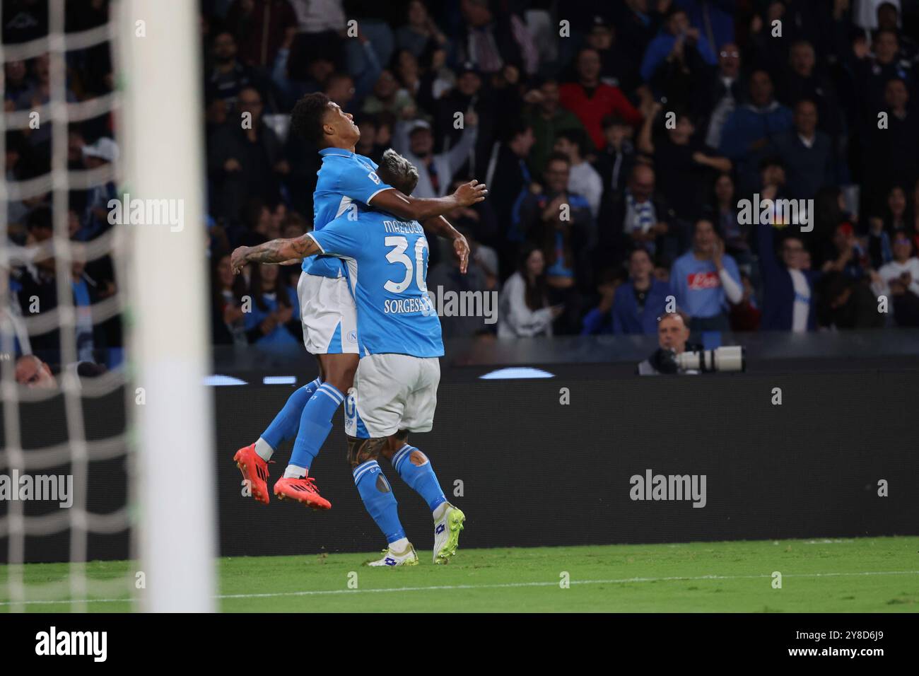 Naples, Campanie, ITALIE. 4 octobre 2024. Pendant le match de football du 04/10/2024, valable pour le championnat italien Serie A - 2024/25 à Naples au Diego Armando Maradona Stadium entre SSC Napoli vs FC Como. Sur la photo : objectif le David NERES de SSC Napoli (crédit image : © Fabio Sasso/ZUMA Press Wire) USAGE ÉDITORIAL SEULEMENT! Non destiné à UN USAGE commercial ! Crédit : ZUMA Press, Inc/Alamy Live News Banque D'Images