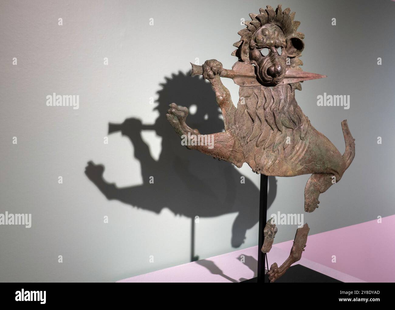 Christie's est une maison de vente aux enchères de luxe située à Rockefeller Center, New York City, USA 2024 Banque D'Images