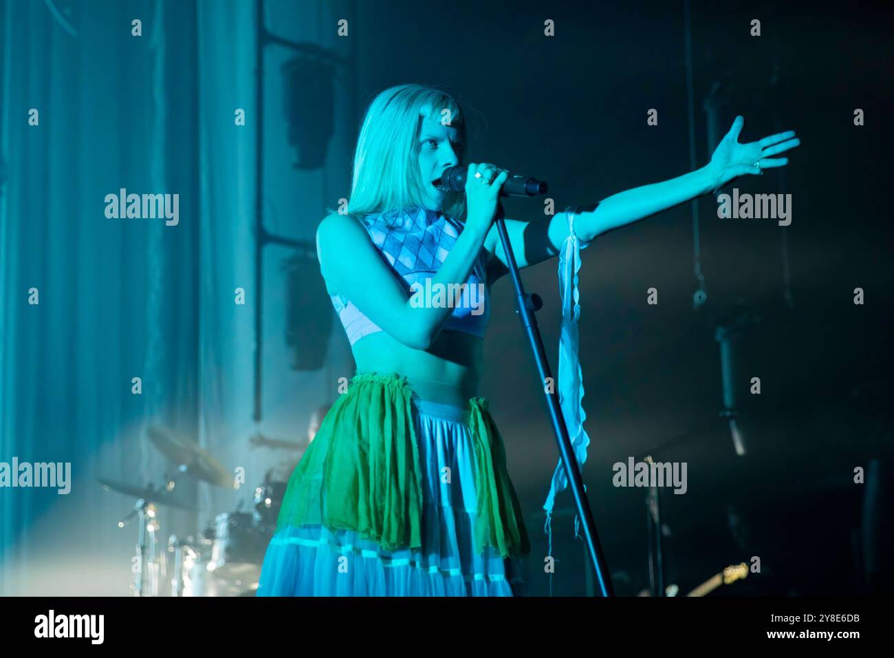 Manchester, Angleterre, 4 octobre 2024. AURORA jouant à o2 Apollo à Manchester sur elle qu'est-ce qui est arrivé à la Terre? 1ère partie de la visite. Crédit : Izzy Clayton/Alamy Live News Banque D'Images