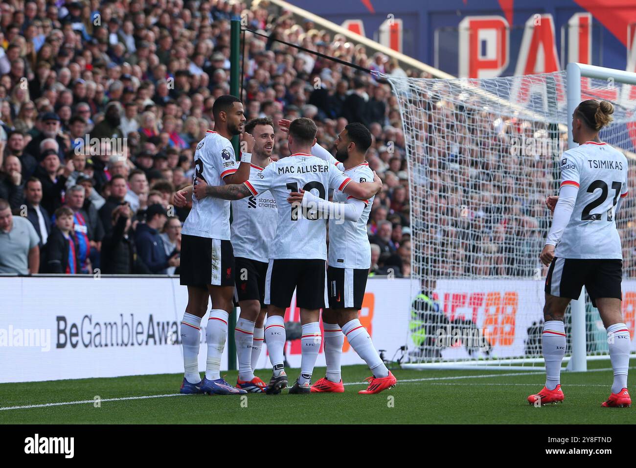 Selhurst Park, Selhurst, Londres, Royaume-Uni. 5 octobre 2024. Premier League Football, Crystal Palace contre Liverpool ; Diogo Jota de Liverpool célèbre son but à la 9e minute pour 0-1. Crédit : action plus Sports/Alamy Live News Banque D'Images