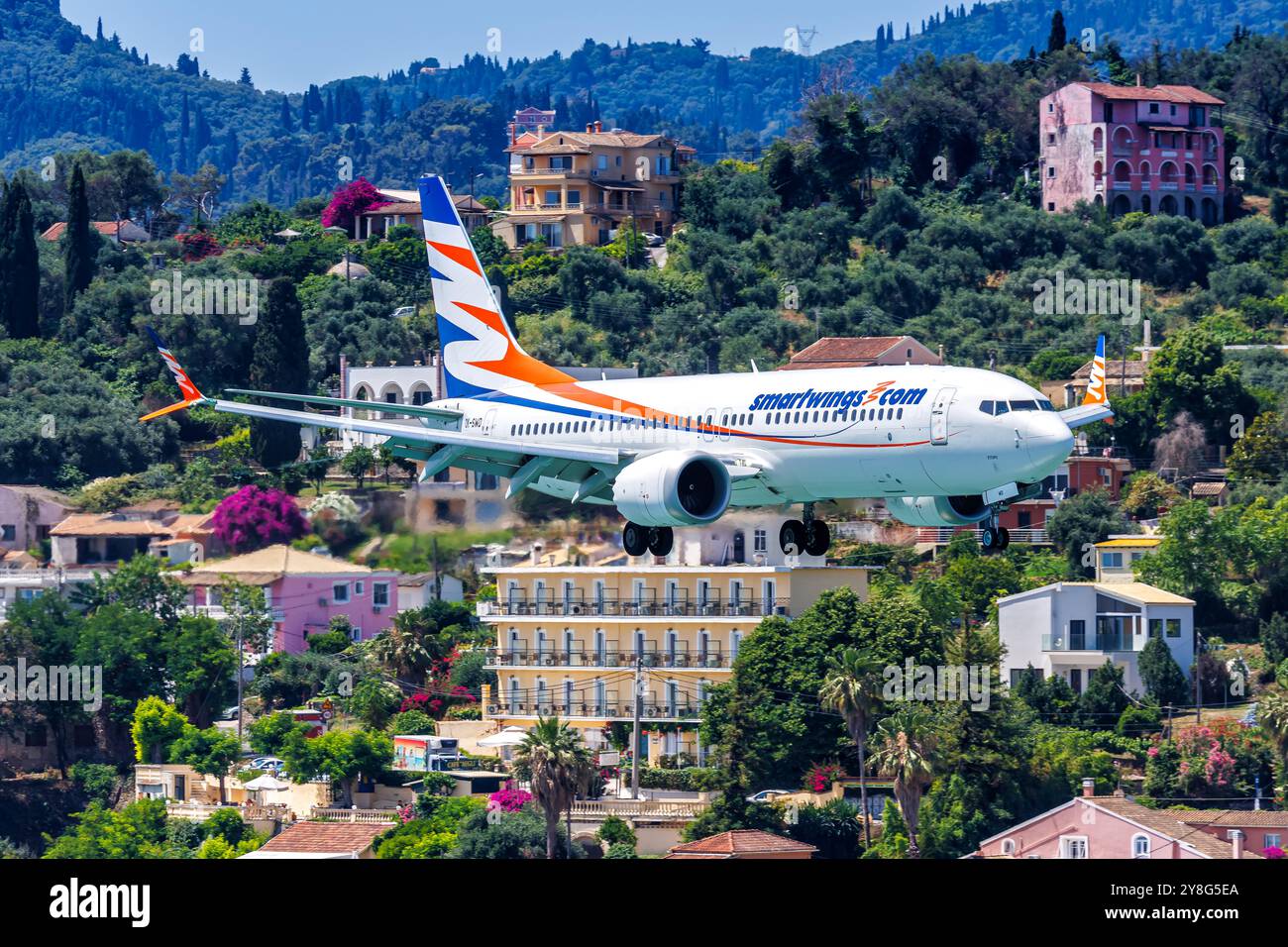 Corfou, Grèce - 8 juin 2024 : Smartwings Boeing 737 MAX 8 avion à l'aéroport de Corfou (CFU) en Grèce. Banque D'Images