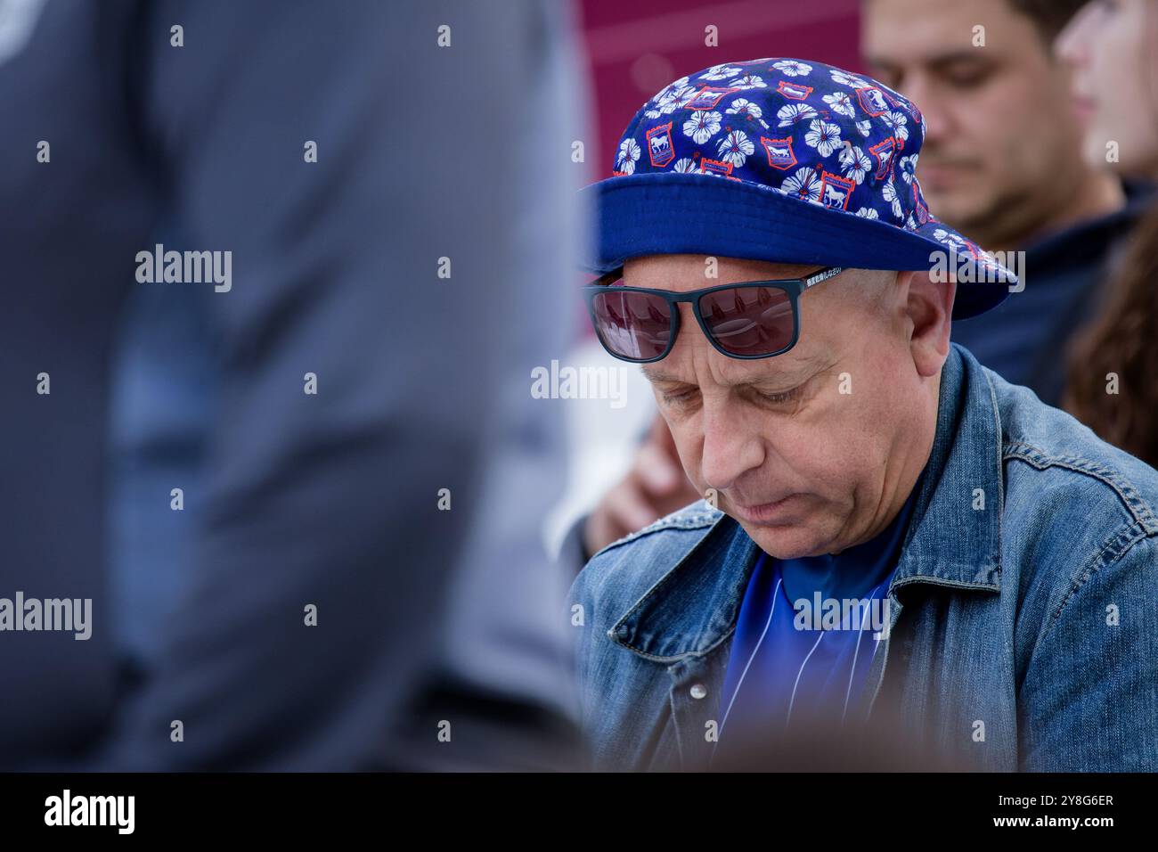 Londres, Royaume-Uni. 05 octobre 2024. Londres, Angleterre, 05 octobre 2024 : fan d'Ipswich Town avant le match de premier League entre West Ham et Ipswich Town au London Stadium à Londres, en Angleterre. (Pedro Porru/SPP) crédit : SPP Sport Press photo. /Alamy Live News Banque D'Images