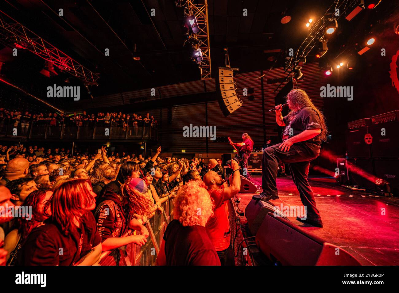 Copenhague, Danemark. 03 octobre 2024. Le groupe de death metal américain Cannibal Corpse donne un concert à Amager Bio à Copenhague. Ici, le chanteur Corpsegrinder est vu en direct sur scène. Banque D'Images