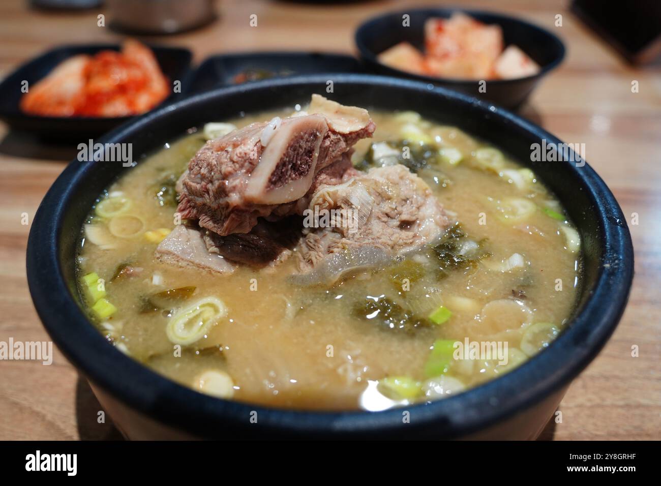 Haejang-guk ou soupe à la gueule de bois fait référence à tous les types de soupe consommés comme remède à la gueule de bois dans la cuisine coréenne Banque D'Images