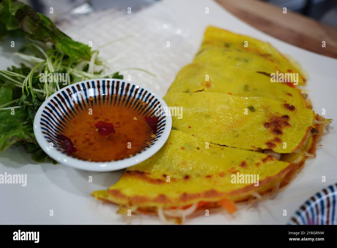 Banh Xeo, plat à crêpes vietnamien Banque D'Images