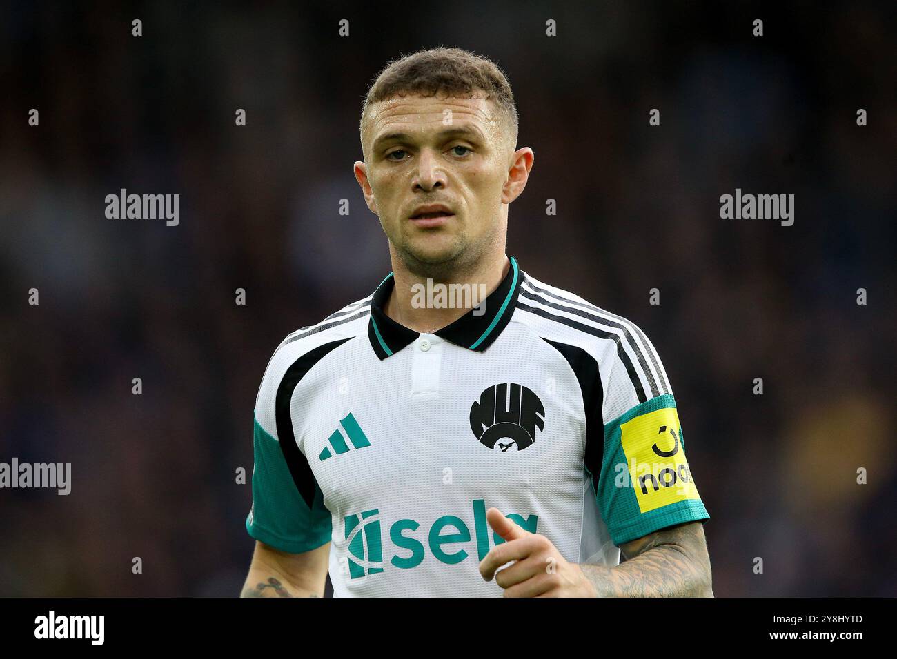 Liverpool, Royaume-Uni. 05 octobre 2024. Kieran Trippier de Newcastle United regarde. Premier League match, Everton v Newcastle Utd au Goodison Park à Liverpool le samedi 5 octobre 2024. Cette image ne peut être utilisée qu'à des fins éditoriales. Usage éditorial exclusif, photo de Chris Stading/Andrew Orchard photographie sportive/Alamy Live News crédit : Andrew Orchard photographie sportive/Alamy Live News Banque D'Images