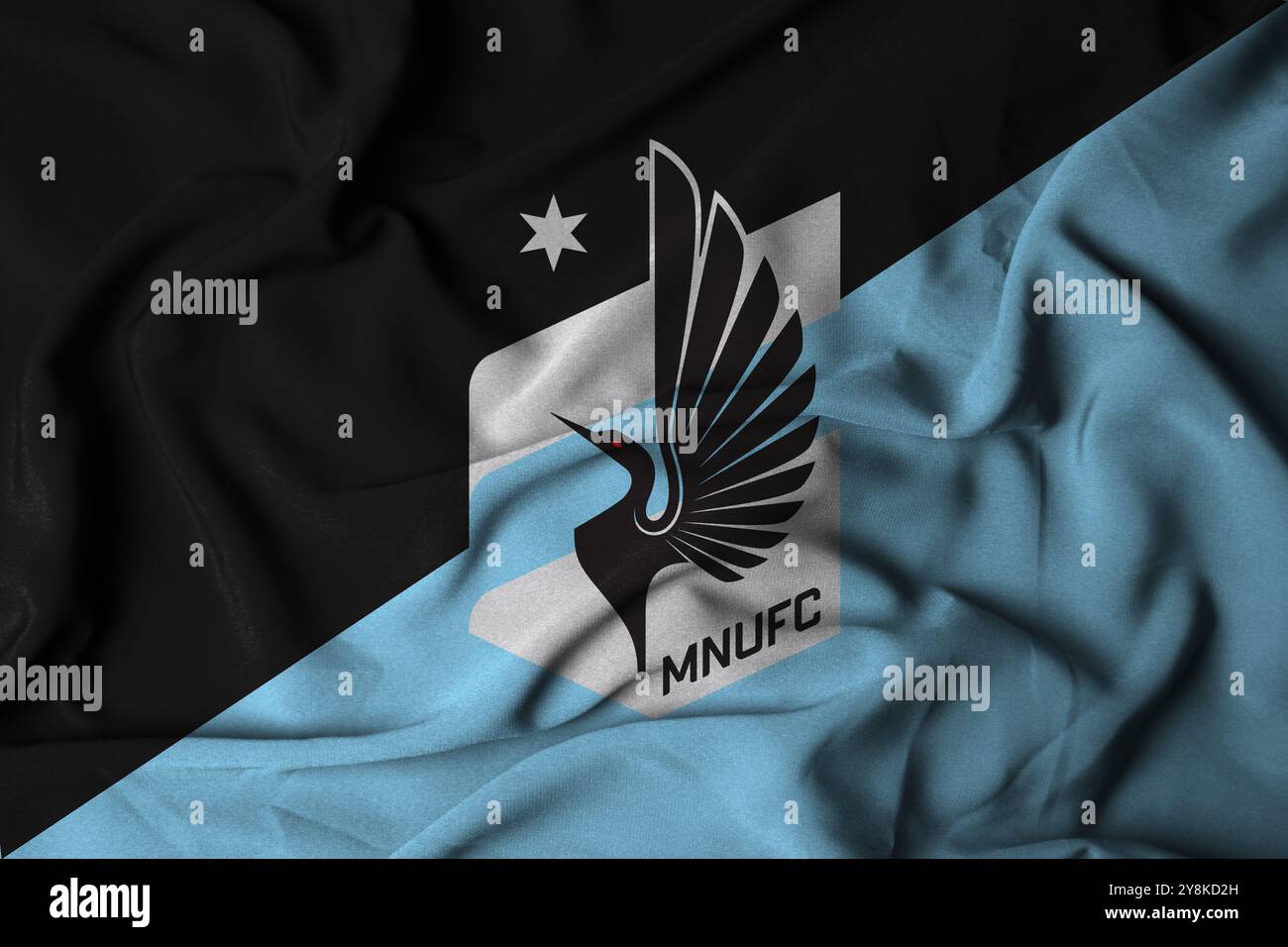 Pringsewu, Lampung ; 7 octobre 2024 ; motif de texture du logo du drapeau à foyer sélectif du MINNESOTA UNITED football club de MLS, illustration 3D. Banque D'Images