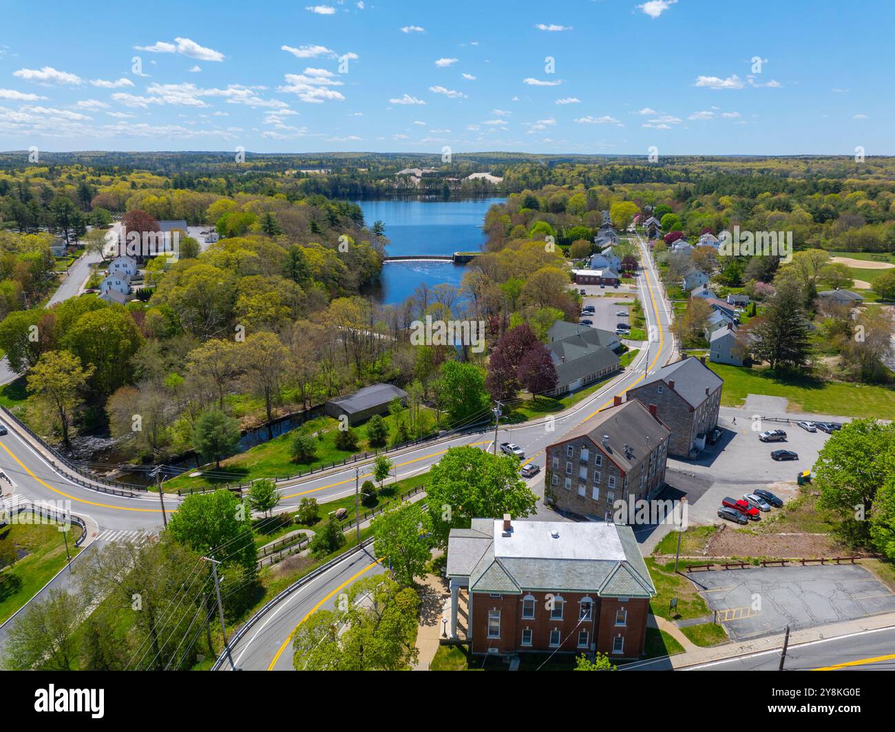 Réservoirs de Slatersville vue aérienne dans le village historique de Slatersville, ville de North Smithfield, Rhode Island RI, États-Unis. Cet étang est une branche de Blac Banque D'Images