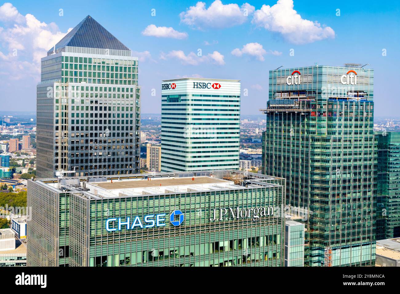 Gratte-ciel et bureaux bancaires de JP Morgan Chase, HSBC et Citi Group dans le quartier financier de Canary Wharf, Londres, Angleterre Banque D'Images