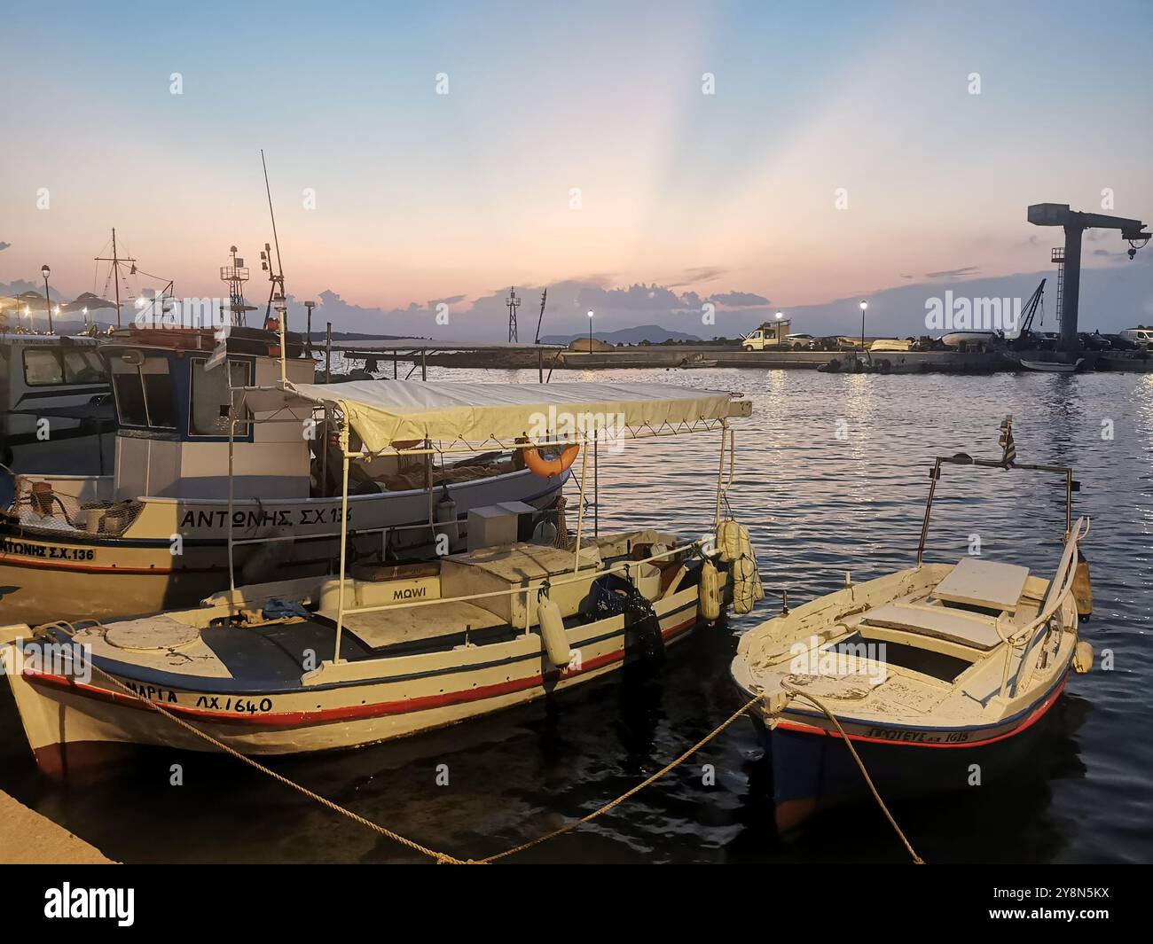 Chania, Grèce. 30 août 2024. Les bateaux sont amarrés dans le port de Nea Chora Marina. Crédit : Alexandra Schuler/dpa/Alamy Live News Banque D'Images
