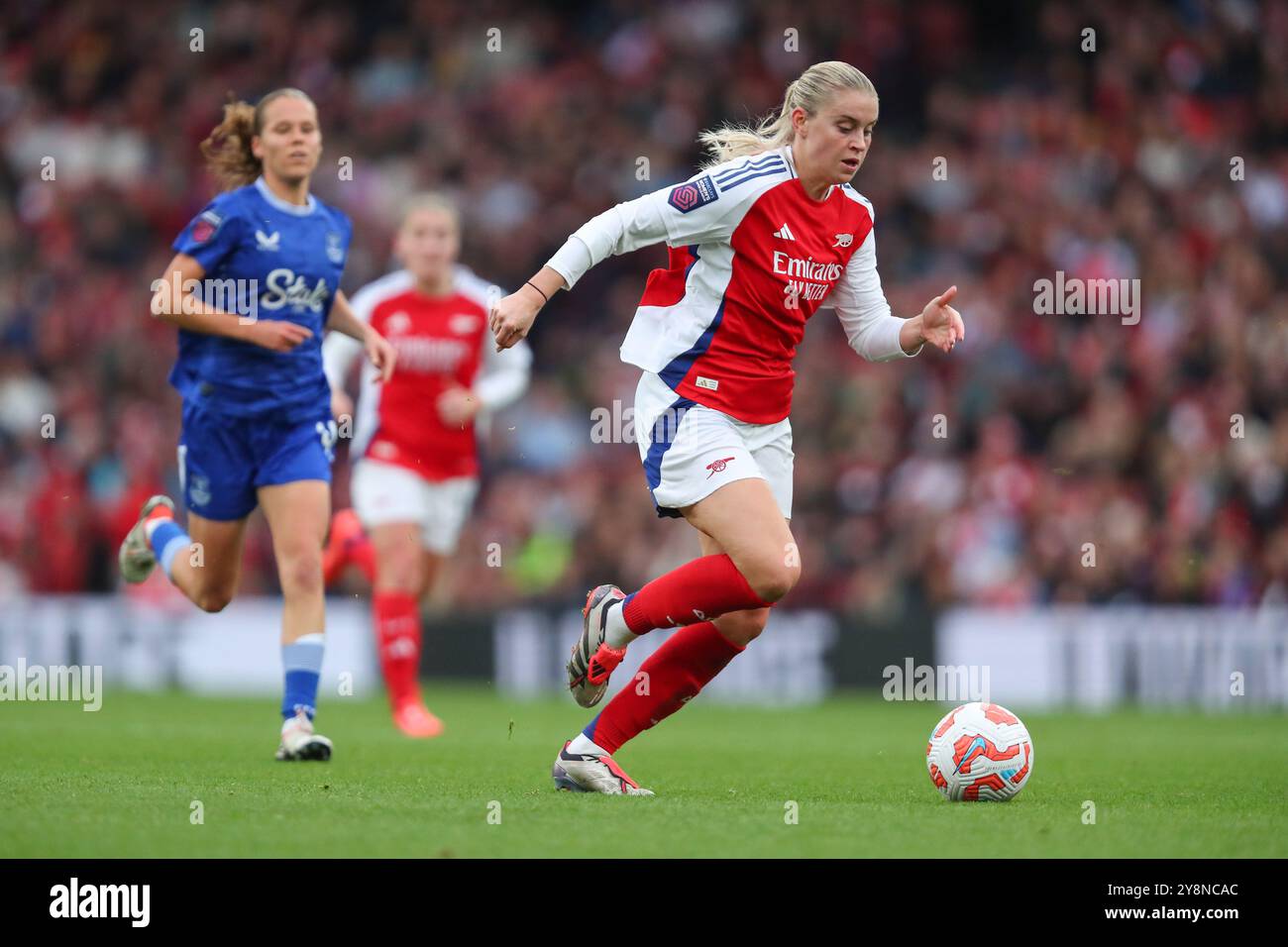 Londres, Royaume-Uni. 06 octobre 2024. Alessia Russo d'Arsenal rompt avec le ballon lors du match de Super League féminine de la FA Arsenal Women vs Everton Women à Emirates Stadium, Londres, Royaume-Uni, le 6 octobre 2024 (photo par Izzy Poles/News images) à Londres, Royaume-Uni le 6/10/2024. (Photo par Izzy Poles/News images/SIPA USA) crédit : SIPA USA/Alamy Live News Banque D'Images