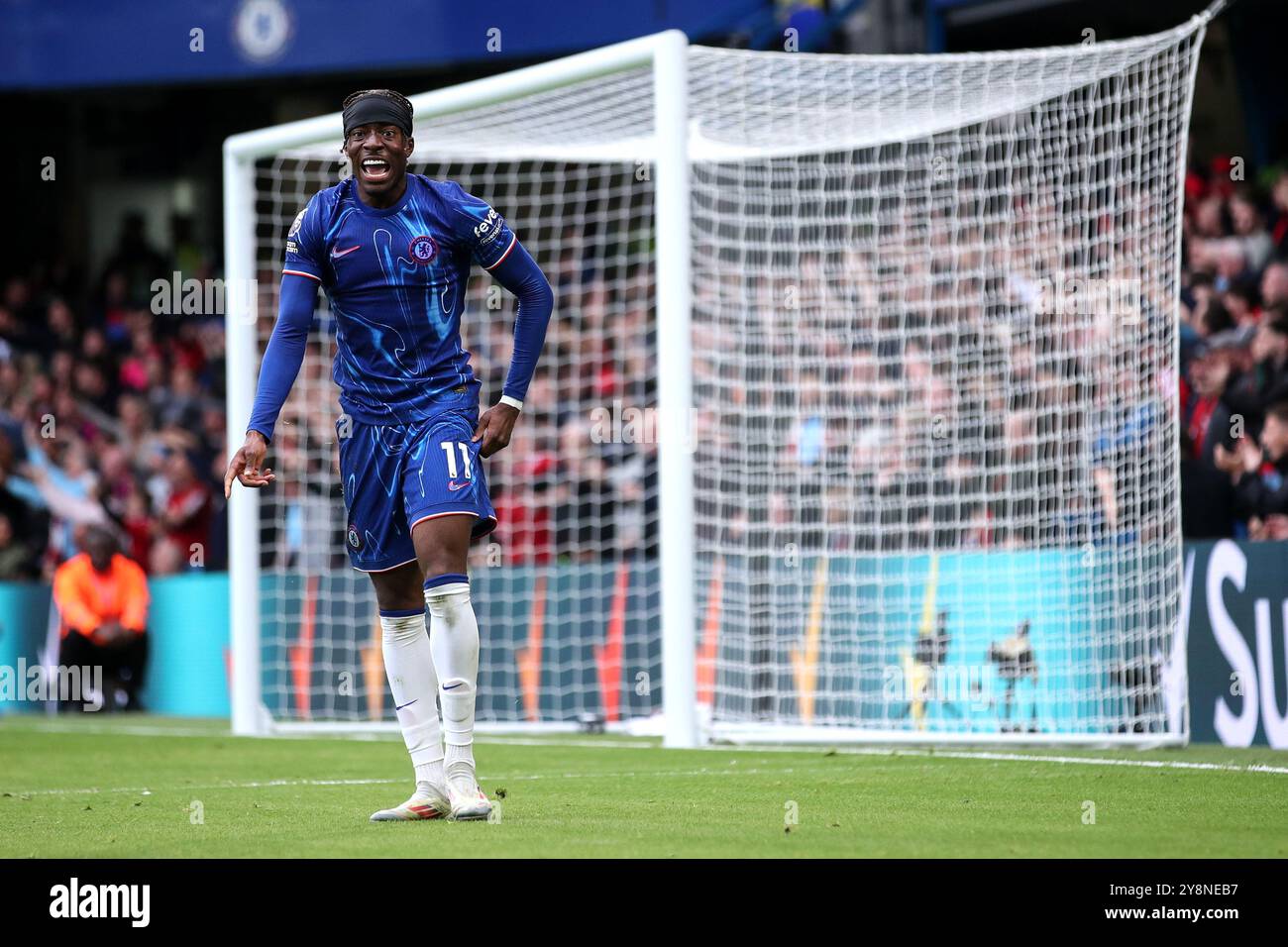 Londres, Royaume-Uni. 06 octobre 2024. Noni Madueke de Chelsea proteste contre la décision lors du match de premier League anglais Chelsea FC contre Nottingham Forest FC à Stamford Bridge, Londres, Angleterre, Royaume-Uni le 6 octobre 2024 Credit : Every second Media/Alamy Live News Banque D'Images