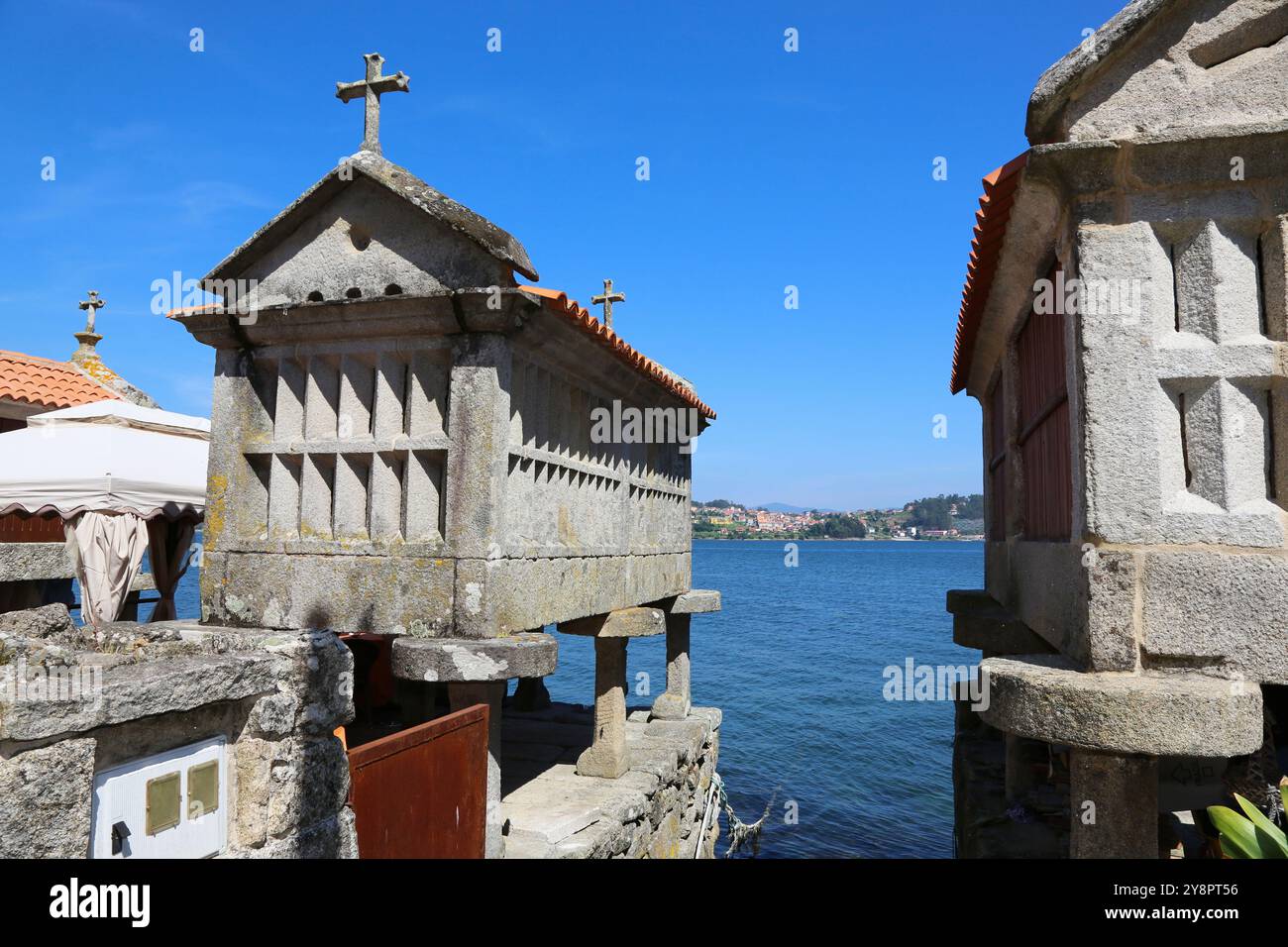 Horreos, Combarro, Poio, Ria de Pontevedra, province de Pontevedra, Galice, Espagne. Banque D'Images