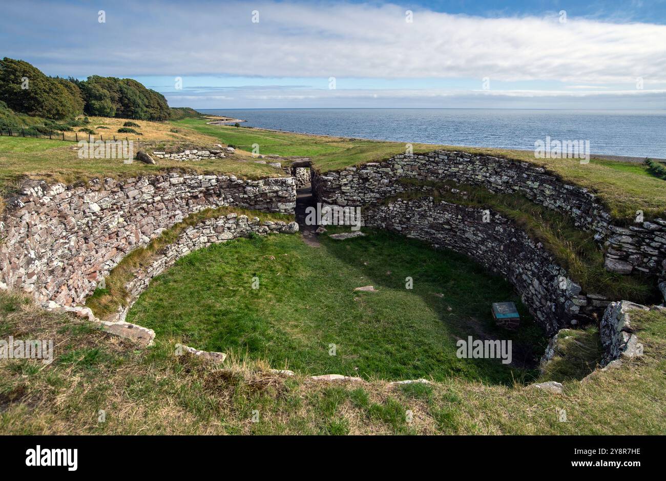 Vue de Carn Liath Iron Age Broch près de Golspie à Sutherland, en Écosse Banque D'Images