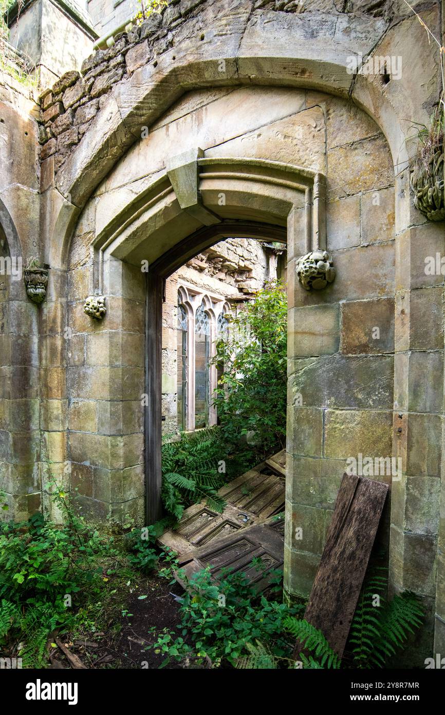 Ruines de Crawford Priory une maison abandonnée à Fife, Écosse, Royaume-Uni Banque D'Images